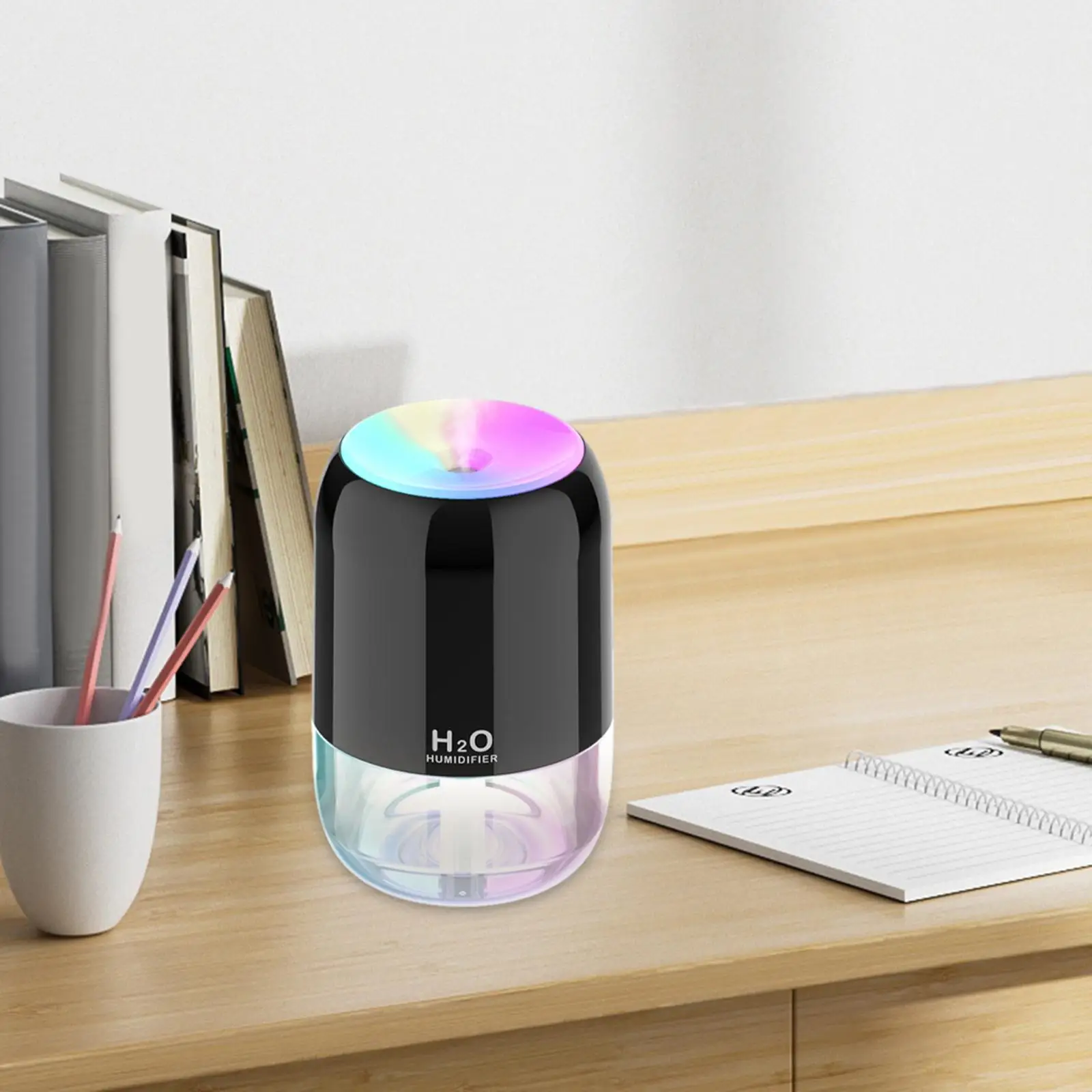 200ml Humidifier Car Essential Oil Diffuser Mini Air Humidifier USB Essential Oil Diffuser for 15-20 Square Meter Room Versatile