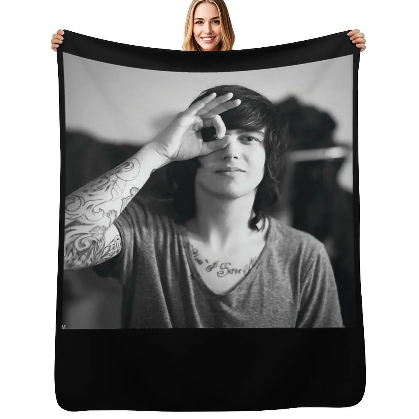 

Kellin Quinn 04 Classic Throw Blanket halloween Decorative Sofas Beach Blanket