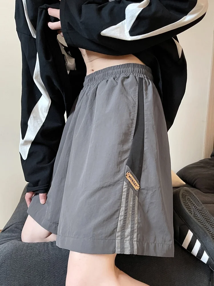 

Мужские летние тонкие спортивные шорты Qui Dry: винтажный свободный крой, длина до колена, дышащие, удобные, модные