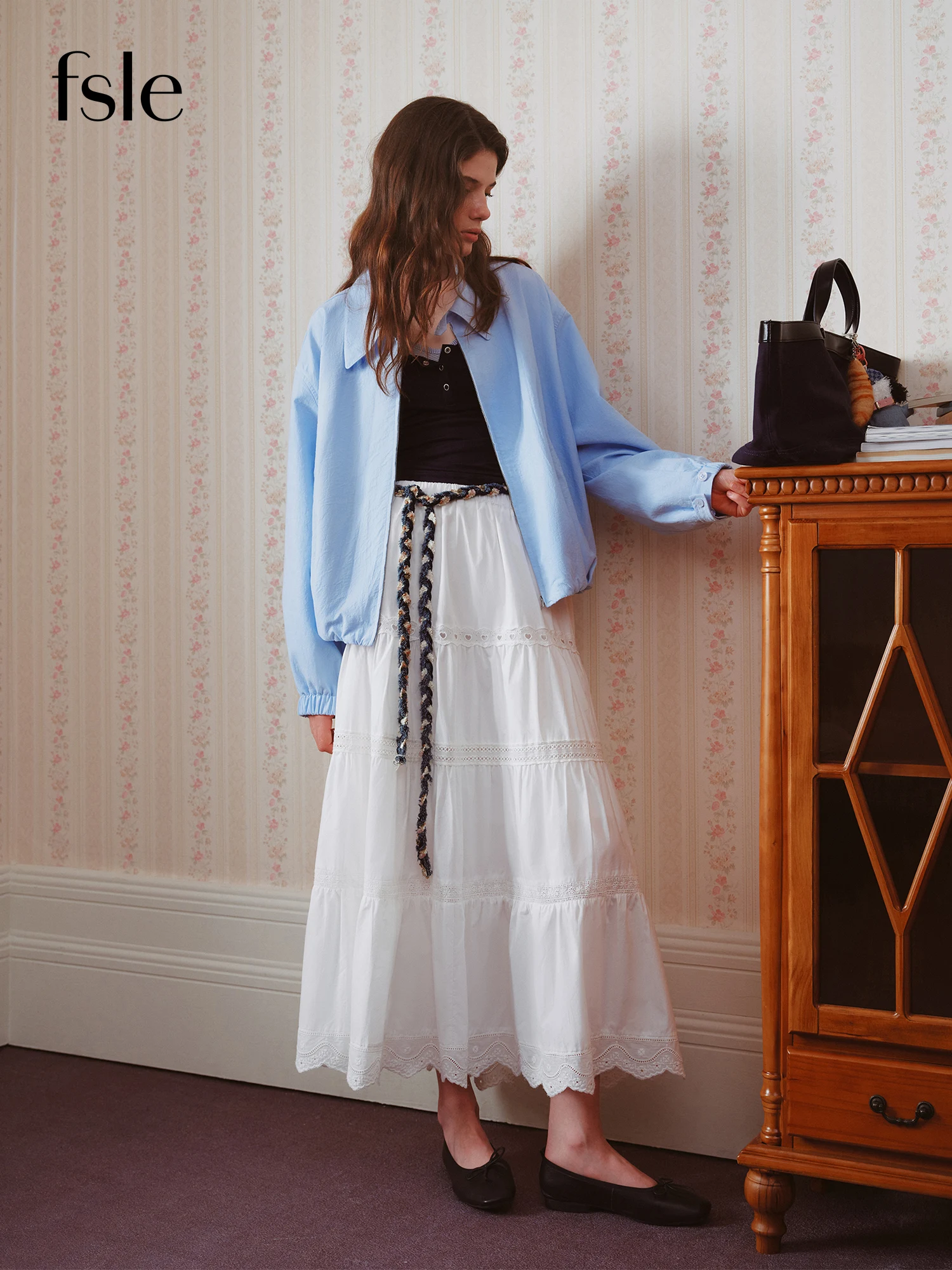 

FSLE High Waist Lace Stitching Heavy A-line Super Long Cake Skirt Female 2025 Early Autumn New 25FS13181