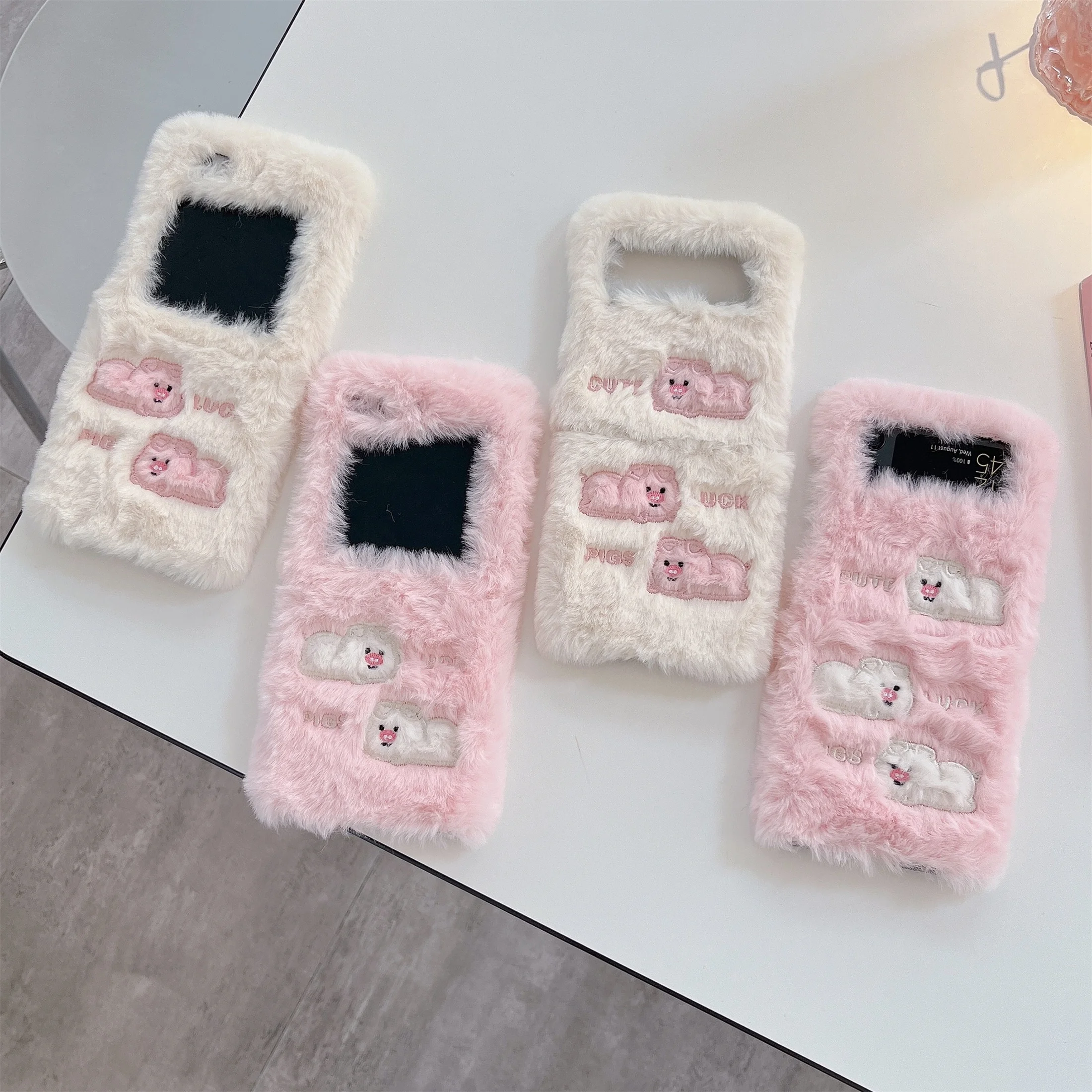 Cute Warm Plush Cartoon Pig Phone Case For Samsung Galaxy Z Flip 5 4 3 Flip5 Flip4 Flip3 zFlip5 zFlip4 Fluffy Furry Soft Cover