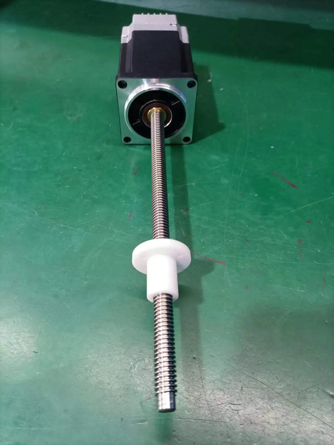 Siheng sihong motor factory CE german quality 60mm 0.64nm 200W DC Servo Motor 24Vdc integrated motor driver