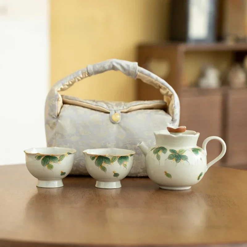 Exquisite Ceramic Tea Pot Portable Travel Tea Infuser Outdoor Ball Hole Filter Teapot Handmade Ceramic Tea Accessories