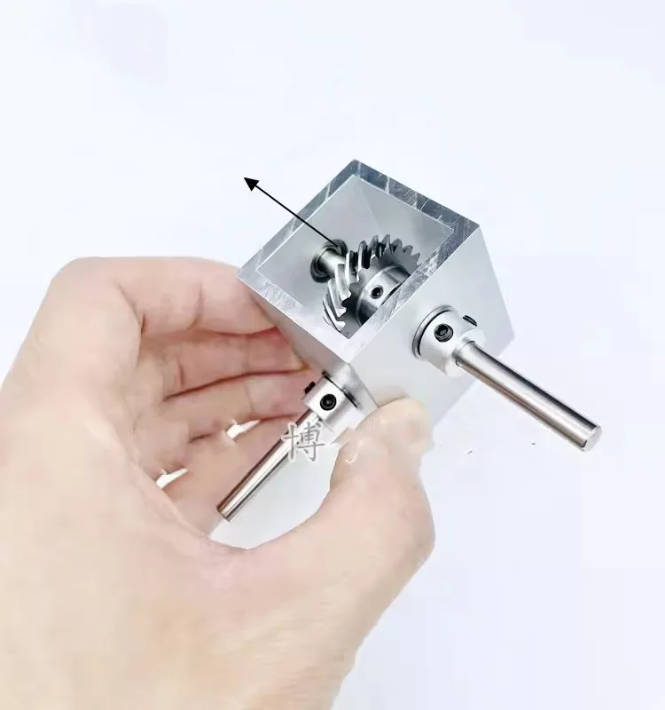 Micro-pequeno Alumínio Gearbox Ângulo Direito de Inversão Redução Shell Liga Operado à Mão Engrenagem Helicoidal Canto Turner 1:2
