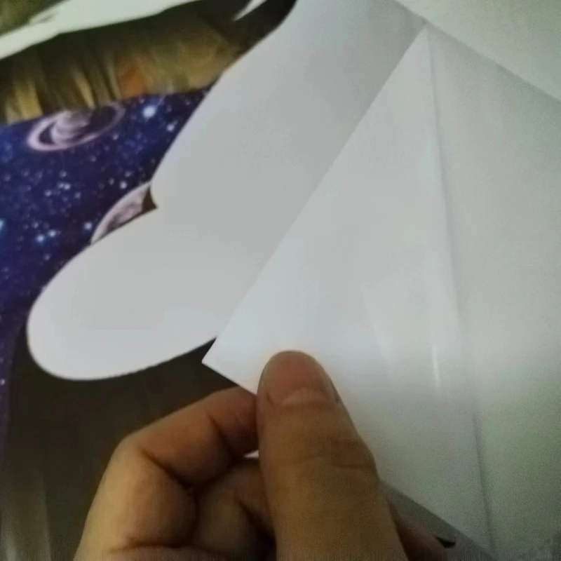 ملصقات حائط مكسورة من الفينيل لرائد الفضاء ثلاثية الأبعاد بتصميم كوكب مرصع بالنجوم ديكورات منزلية لغرف الأطفال ورق حائط للسقف