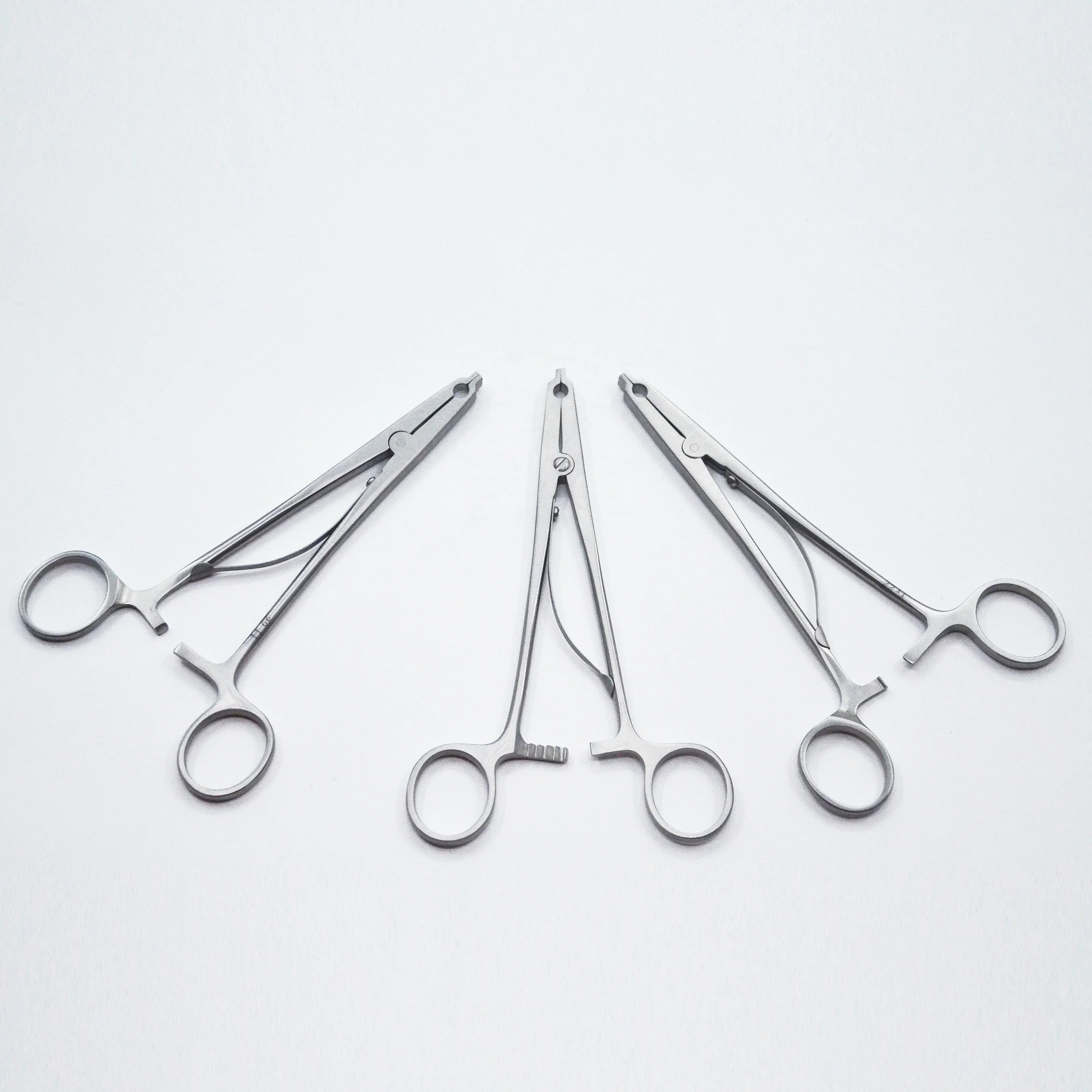 Pinza para aplicar el cuero cabelludo Raney, base de instrumentos