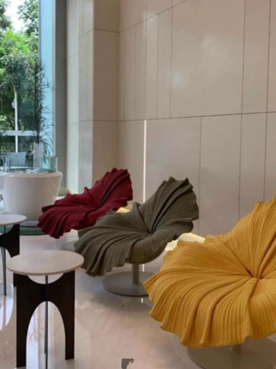 Silla de ocio individual de forma especial.