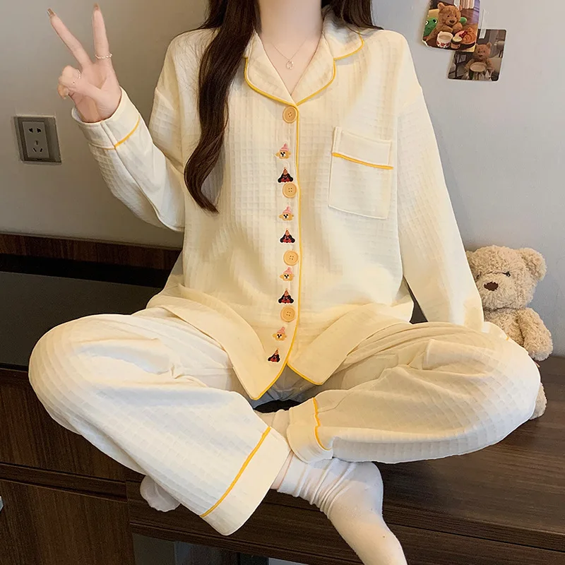 Women's Fall/winter Cotton Lined Warm Long-sleeved Set with Cartoon Embroidery for Home Wear - Simple and Cute Pajamas