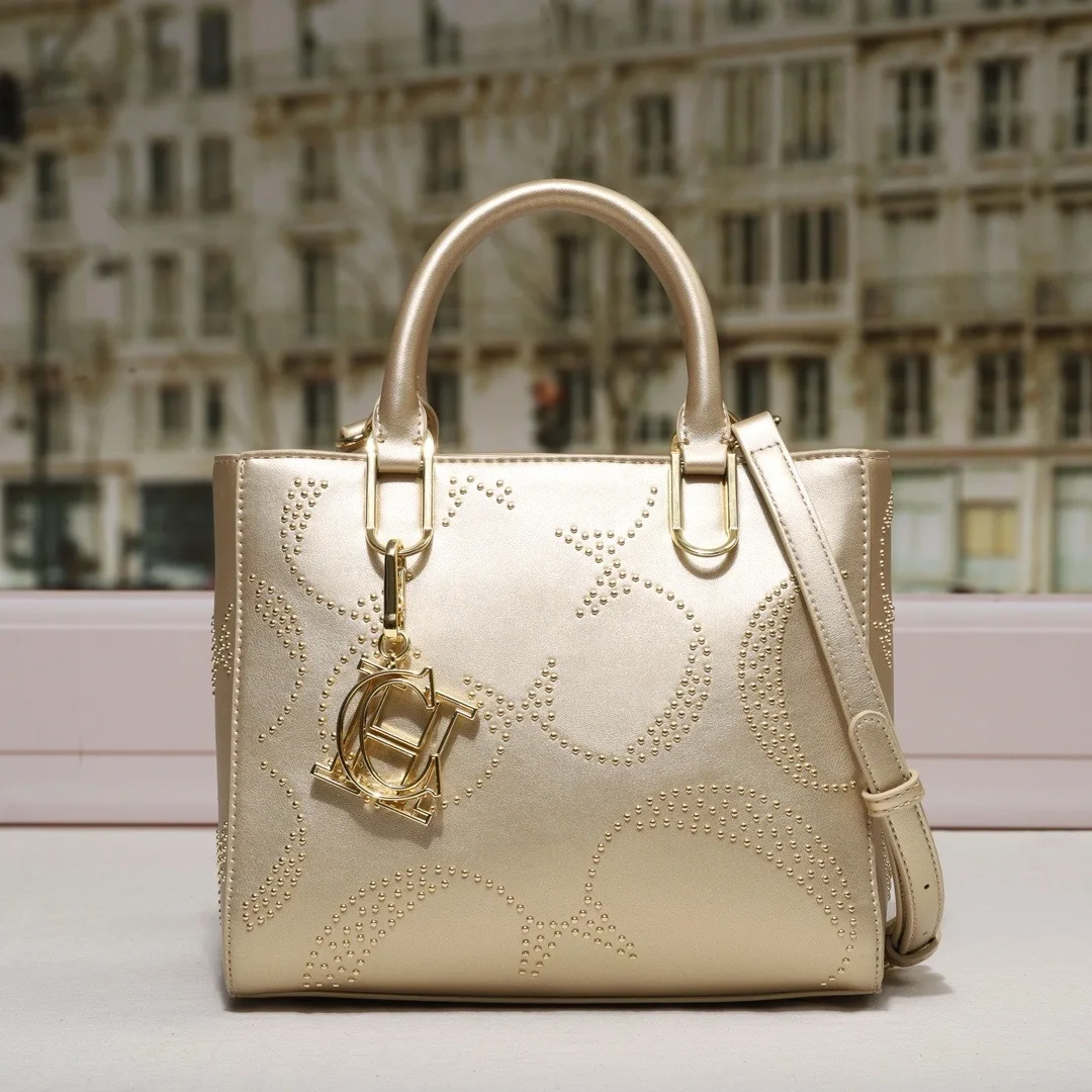 

Женская сумка через плечо асимметричного дизайна, авангардная кожаная массивная деталь для Fashion WeeksCH