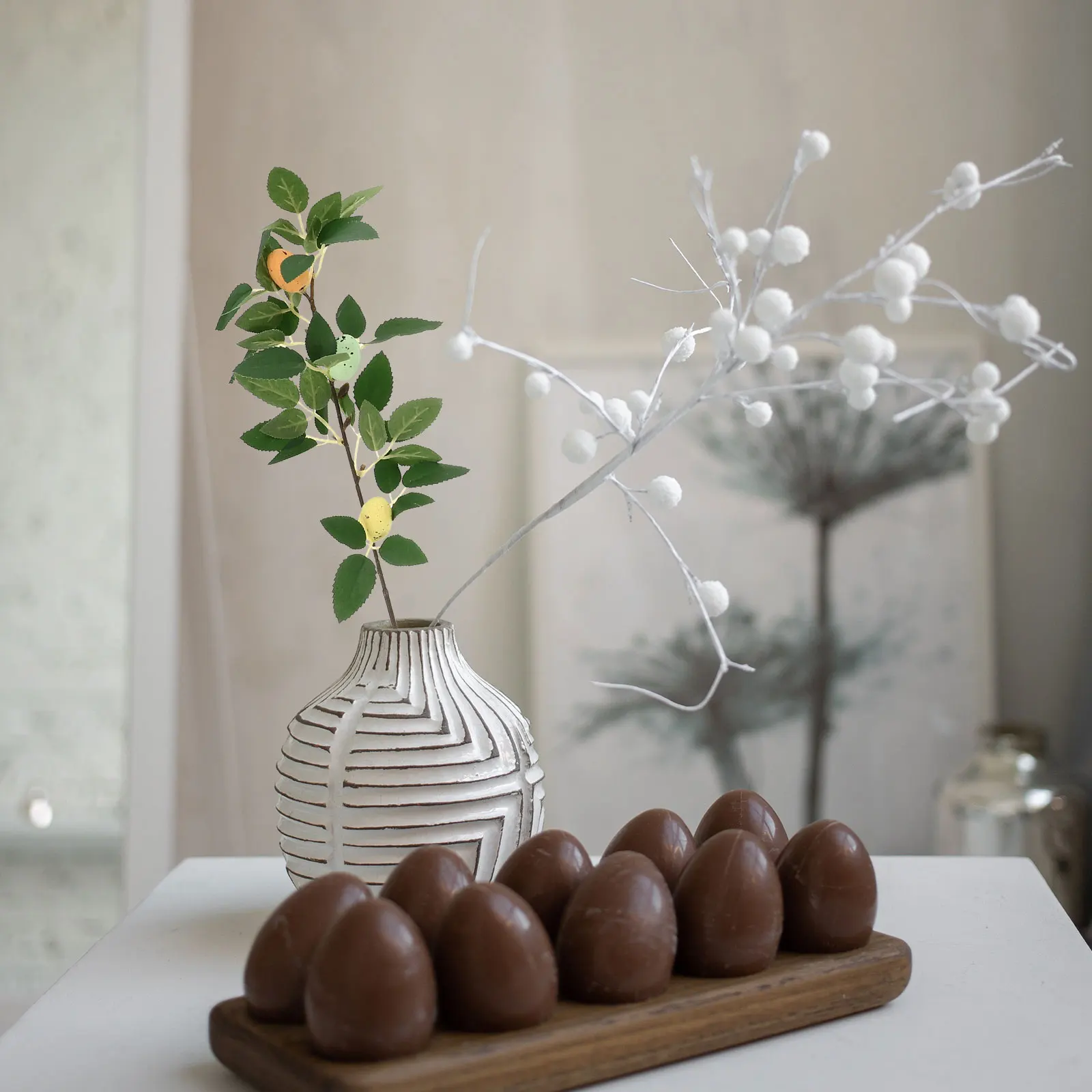 

4pcs Artificial Egg Branches Bright Colors Decoration Easter Party Supplies Photo PropsEaster Scene Decor