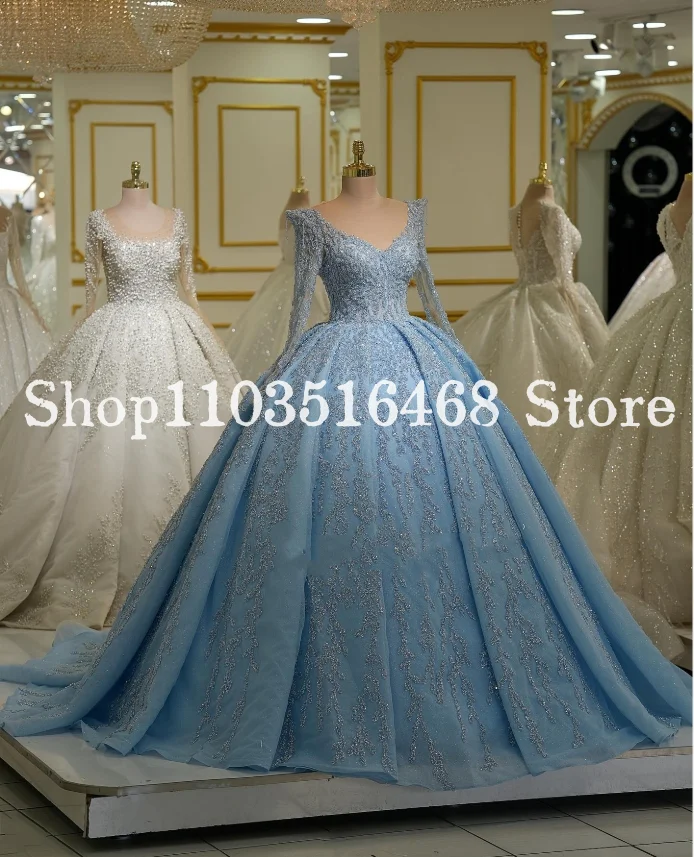 Himmelblaue edle arabische Brautkleider, funkelnde V-Ausschnitt, Diamant-Applikationen, ethnische Brautkleider, individuelle Vestidos de Novia