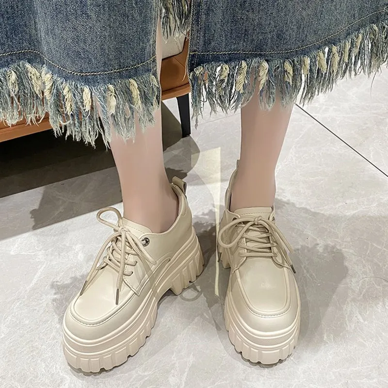 10 سنتيمتر 2026 الربيع النساء منصة أحذية رياضية إسفين الكعوب السيدات الخريف أحذية مكتنزة مضخات امرأة الدانتيل متابعة سميكة وحيد أحذية عمل غير رسمية