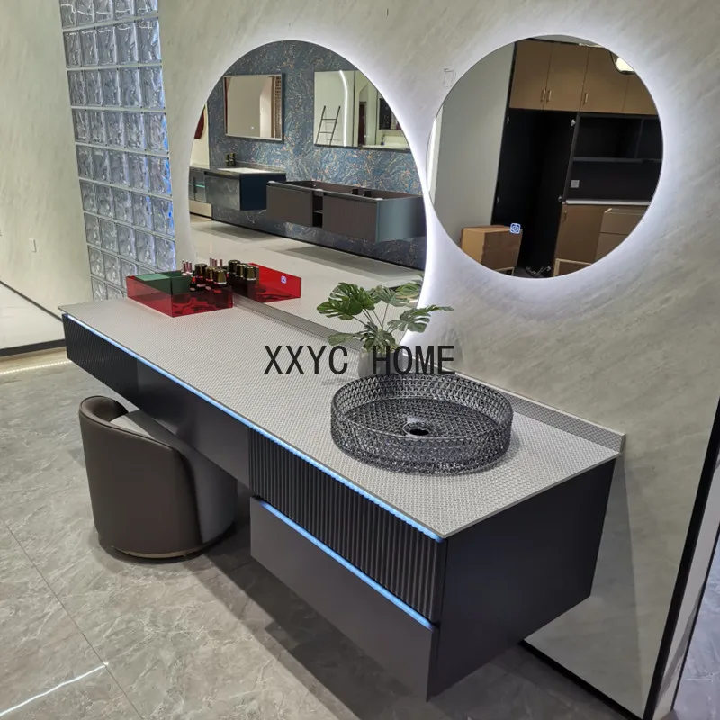 

Умный шкаф для ванной комнаты, комбинация дизайнерских итальянских тарелок для ванной комнаты из цельной древесины, роскошный шкаф для умывальника, комод