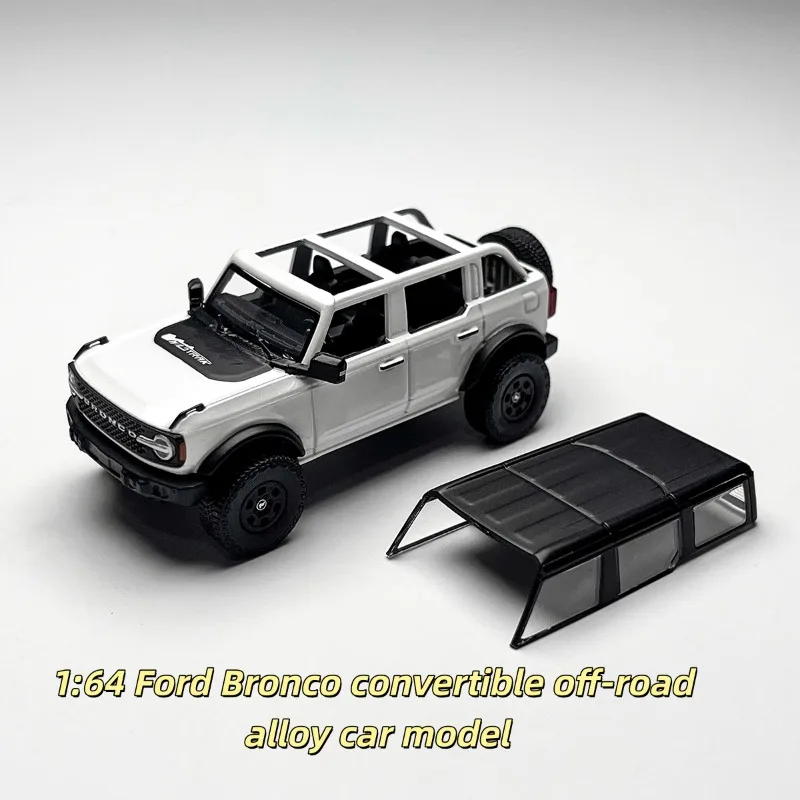 

1:64 Ford Bronco convertible off-road, die-cast alloy car model, for teenagers to play with, for adults to decorate, gift.
