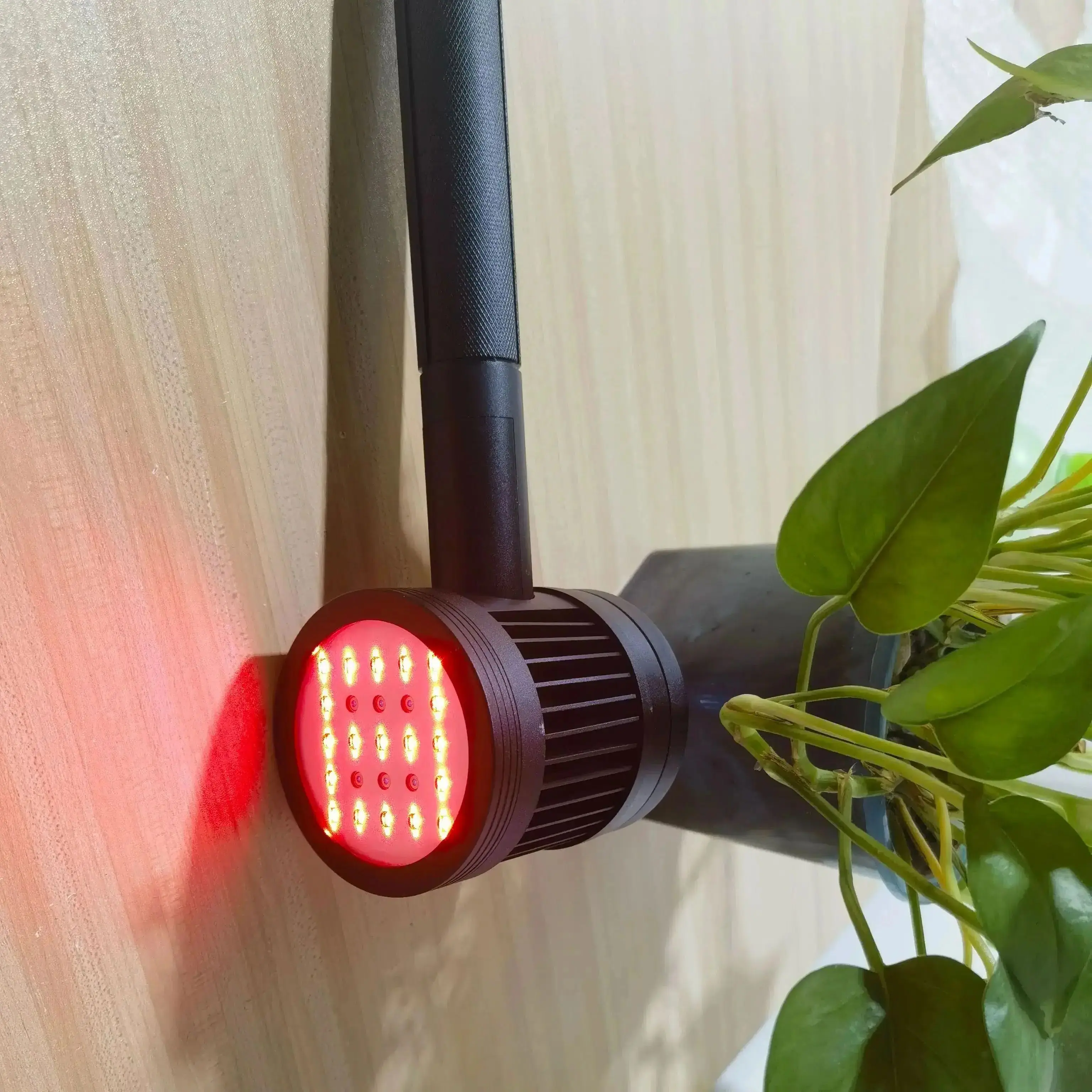 

Перезаряжаемое устройство для лазерной терапии мощностью 5 Вт, 650 нм + 808 нм, 25 диодов - портативное восстановление мышц для спортсменов и реабилитации домашних животных