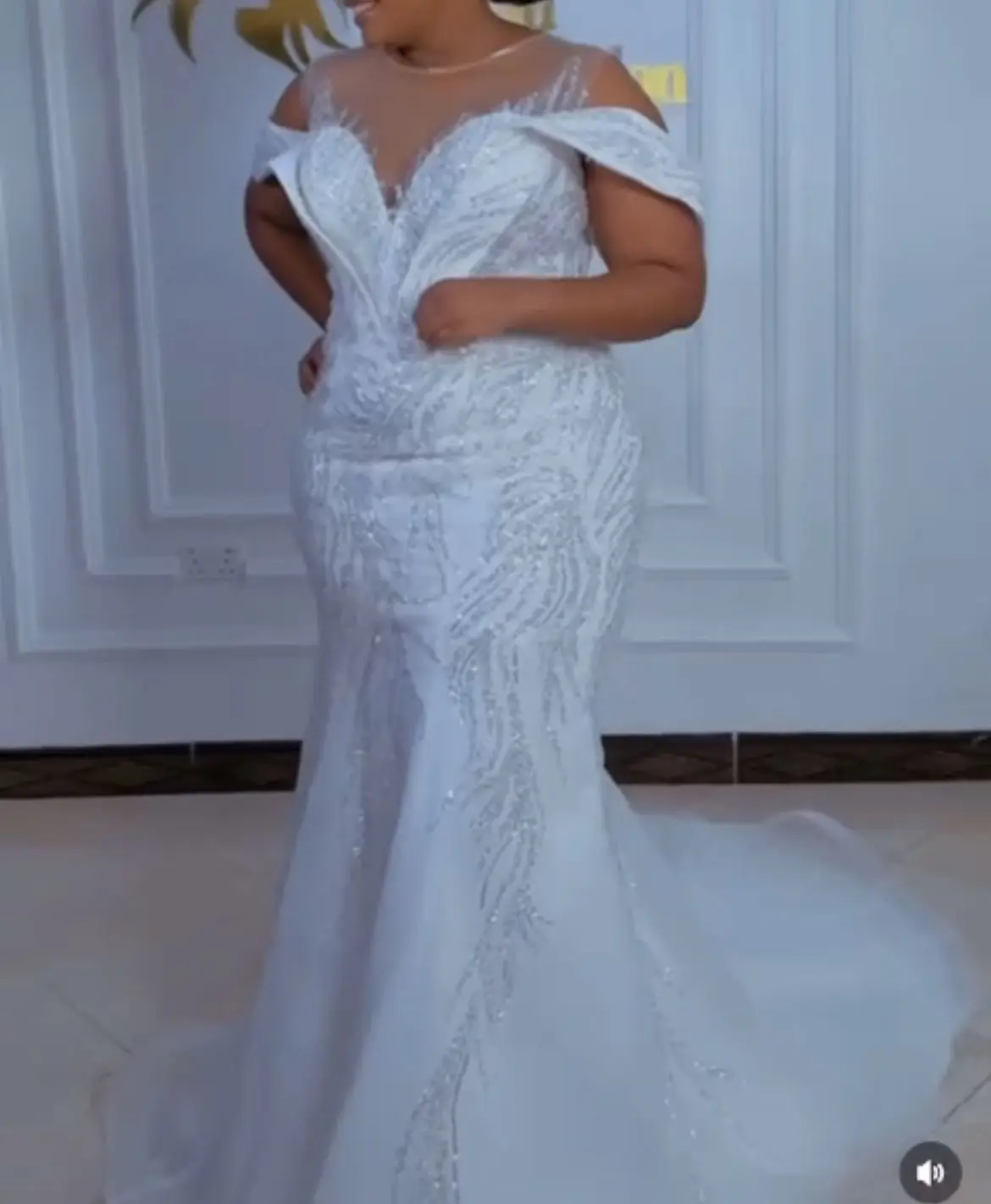 Customized Sheer Neck Sequins Beads Two in One Wedding Dress Vestido De Noiva  Illusion Back Plus Size Charming Bridal Gowns