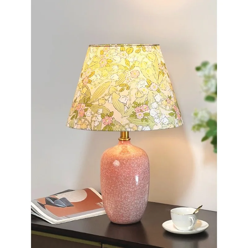 Desk lamp, bedside lamp, bedside counter lamp, creative master bedroom pink ice cracked ceramic lamp