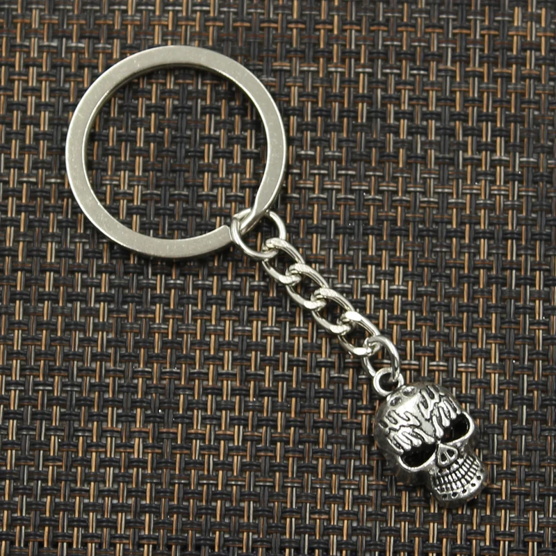 New Fashion Keychain 21x13mm Skeleton Head Skull Pendants DIY Men Jewelry Car Key Chain Ring Holder Souvenir For Gift