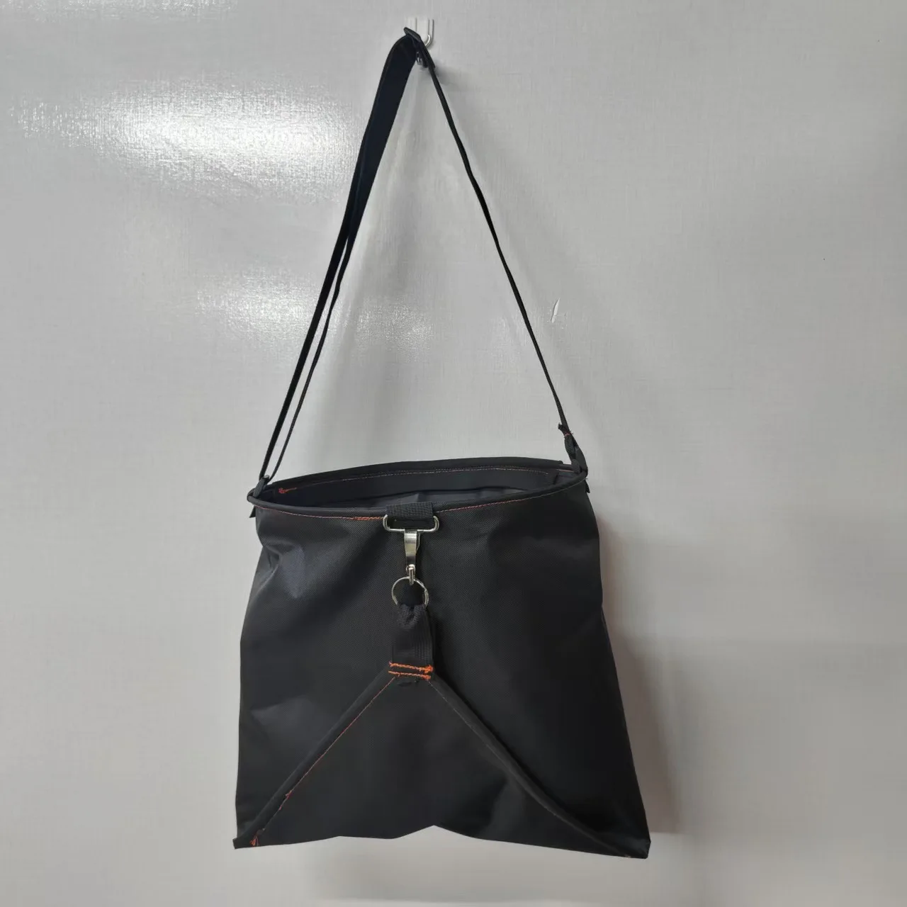 Fruit picking and fruit harvesting divine tool orchard bag divine tool tea picking bag fruit picking portable leak apron