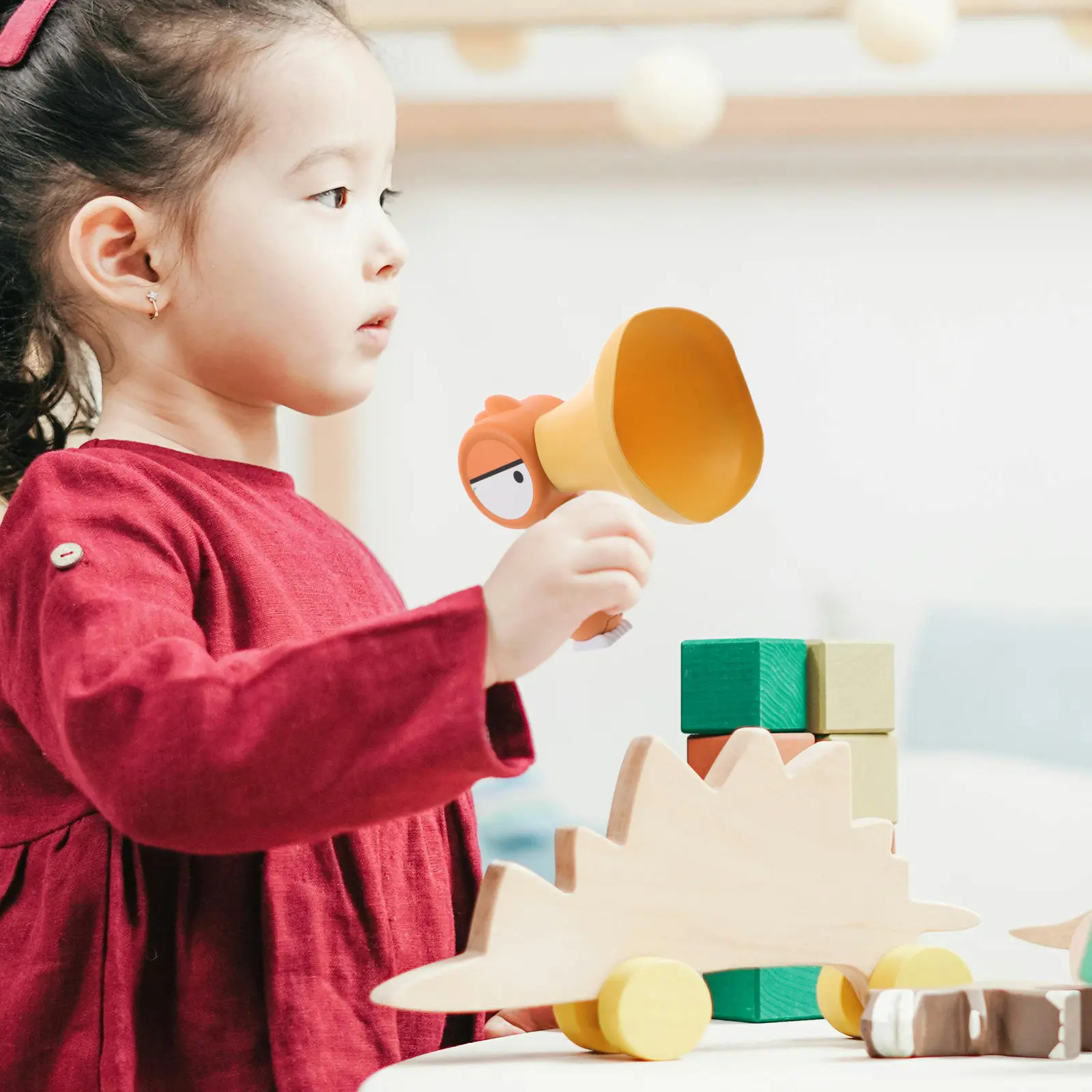 

Компактный голосовой модулятор-голосовой синтезатор с четкими и стабильными звуковыми эффектами, идеально подходит для детских ролевых игр, объявлений и розыгрышей.