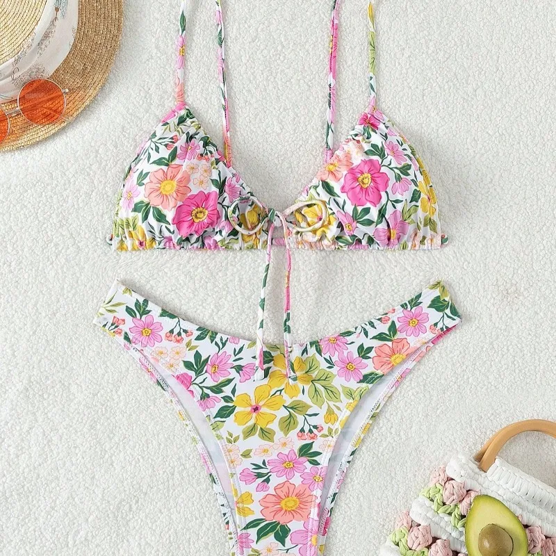 

Лето 2025 г., новый комплект бикини с цветочным принтом, женский сладкий пляжный стиль, купальник из двух предметов, пляжный наряд с высокой талией, сексуальный милый купальный костюм