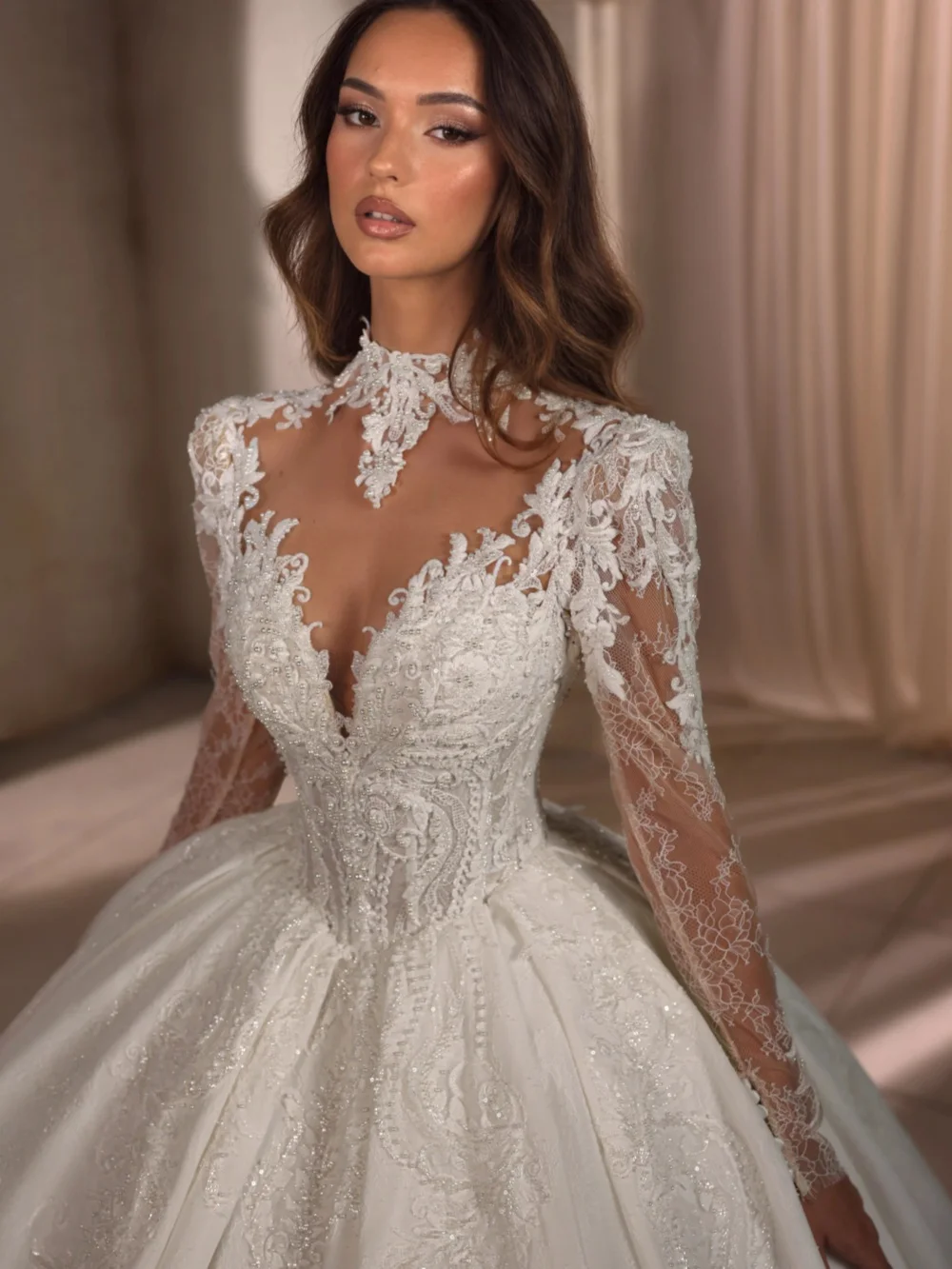 New Arrival Sparkly Pearls Wedding Dress Romantic Lace Appliques Bridal Gown Customized Long Sleeve Ball Gowns Dresses For Bride