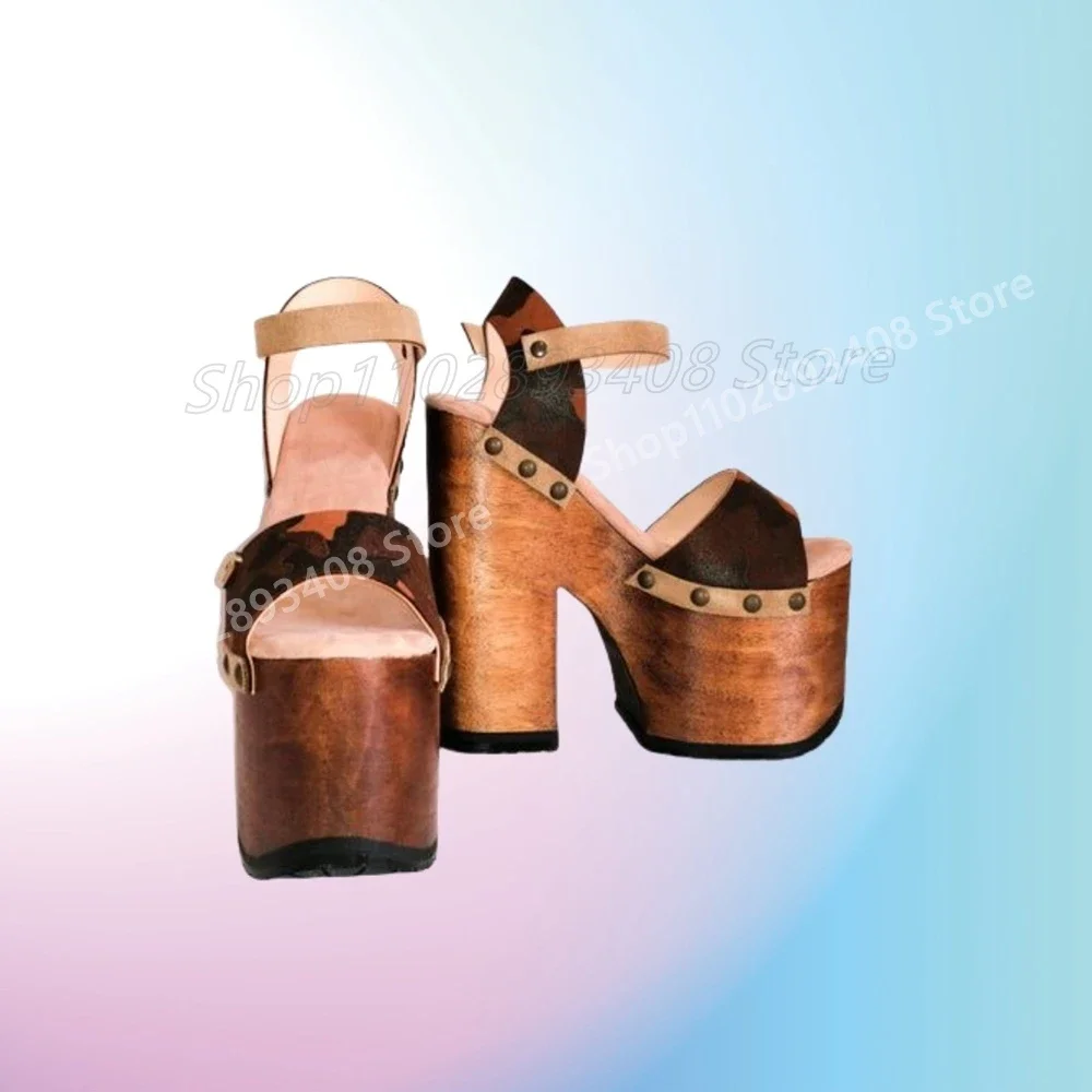 

Thicksoled Brown Print Decor Sandals Chunky High Heel Rivets Decor Platform Runway Fashion Sexy Women Shoes 2025 Para Mujere