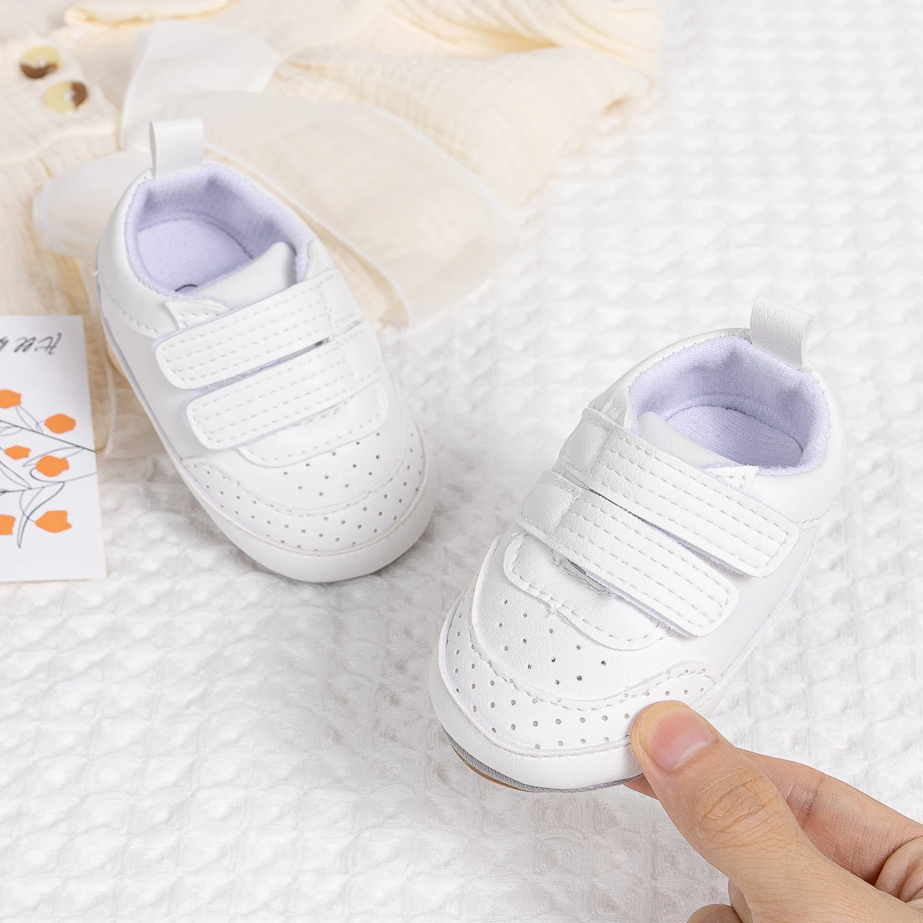 Baby Shoes Infant Toddler Sneakers White Soft Sole Non-slip First Walkers PU Leather Breathable Hook and Loop Shoes Boys Girls