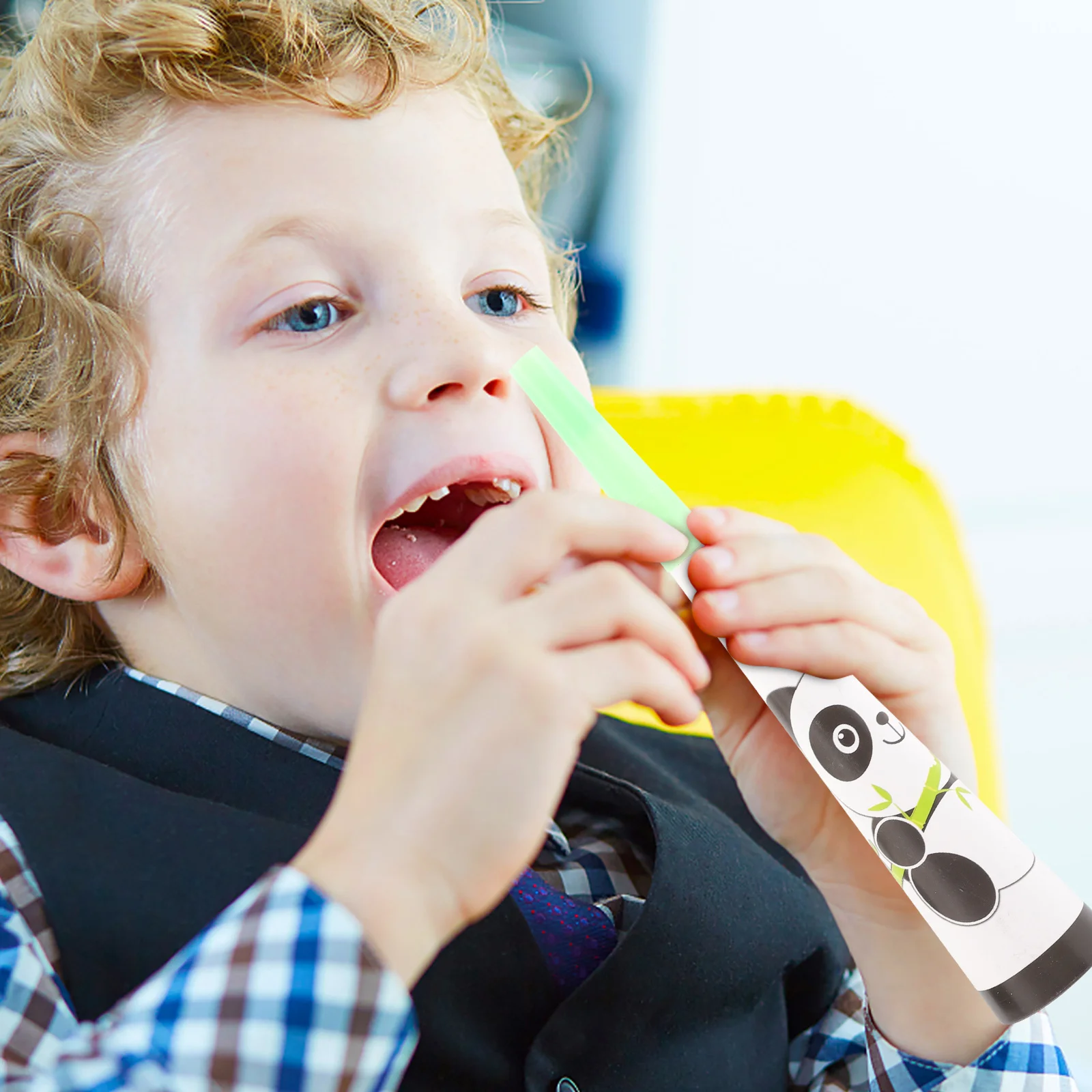 

9Pcs Birthday Football Game Cheering Trumpet Props Colorful Paper Lightweight Durable for Parties Birthday Trumpet