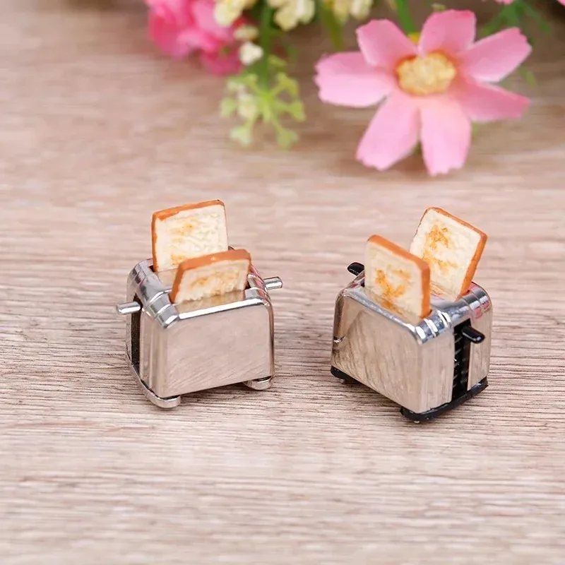 1/12 Scale Dollhouse Mini Bread Machine with Toast Simulation Toaster Model Cute Miniature Doll House Kitchen Scene Decor