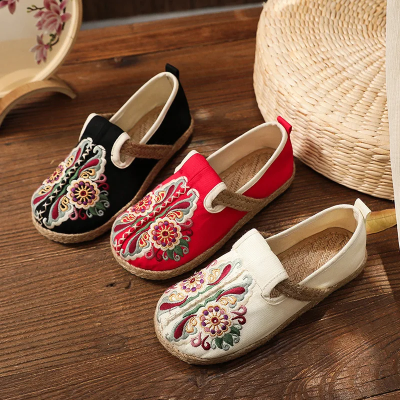 

Ethnic Casual Shoe Handmade Embroidered Flat Slippers Vintage Summer Ladies Canvas Comfortable Hemp Bottom Shoes