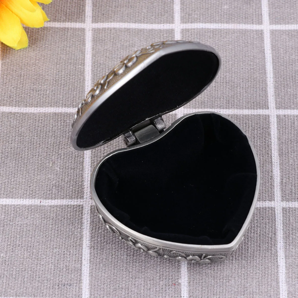 

Винтажный резной цветок, коробка для хранения ювелирных изделий, металлический органайзер для макияжа, элегантный дизайн для колец, браслетов, сережек