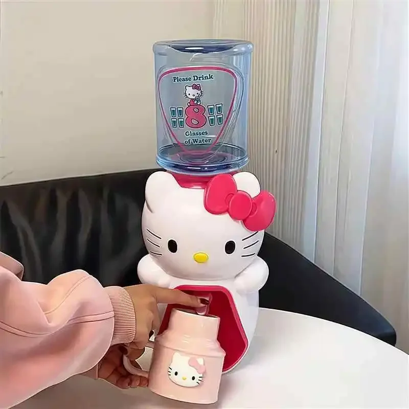 Anime Sanrio Hello Kitty Kawaii niños dispensador de agua de escritorio chica verano dormitorio Oficina botella de jugo regalo Mini juguete de dibujos animados