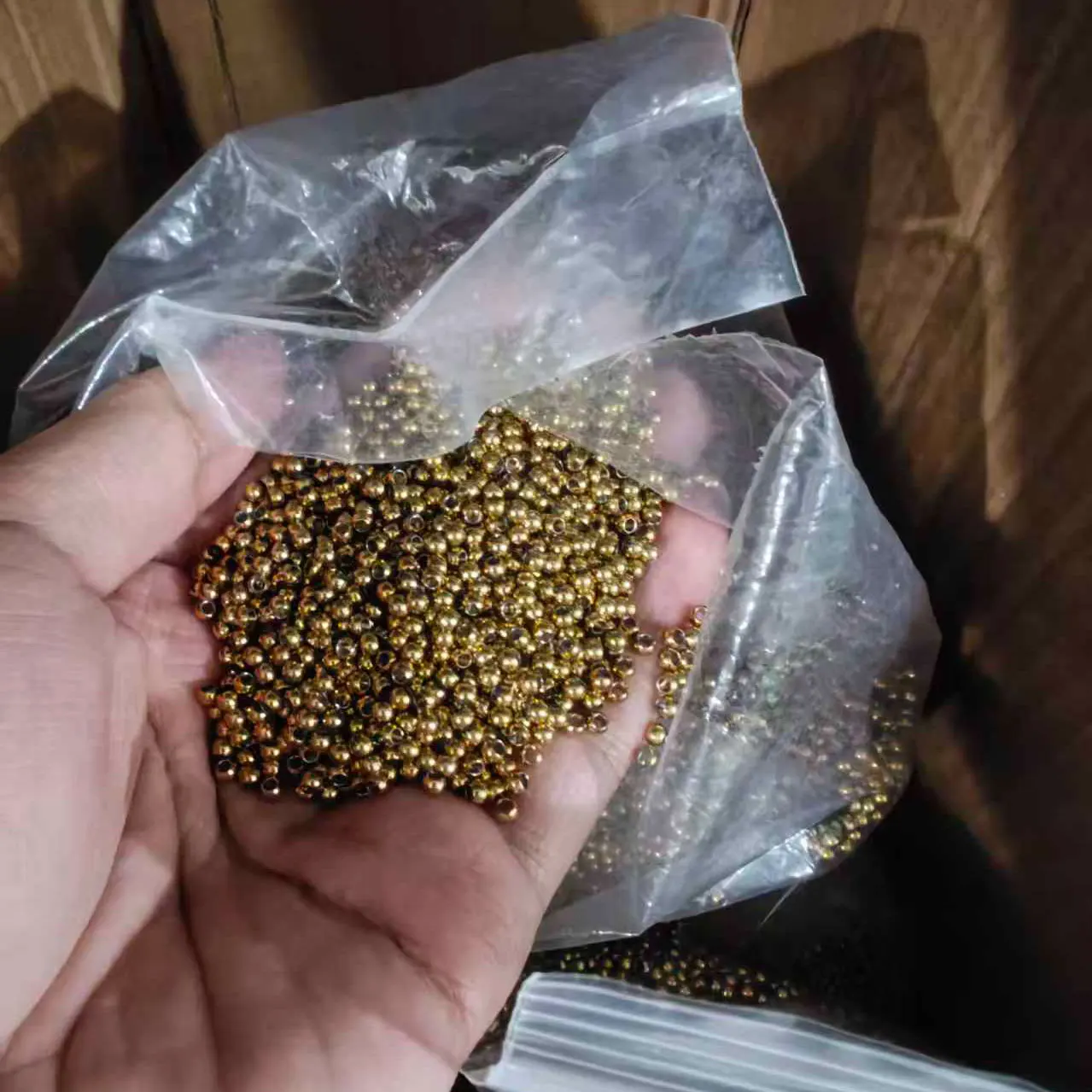 

Изготовленные на заказ бусины-разделители, позолоченные свободные бусины с PVD-покрытием 18 карат для ожерелья, браслета, ювелирных изделий