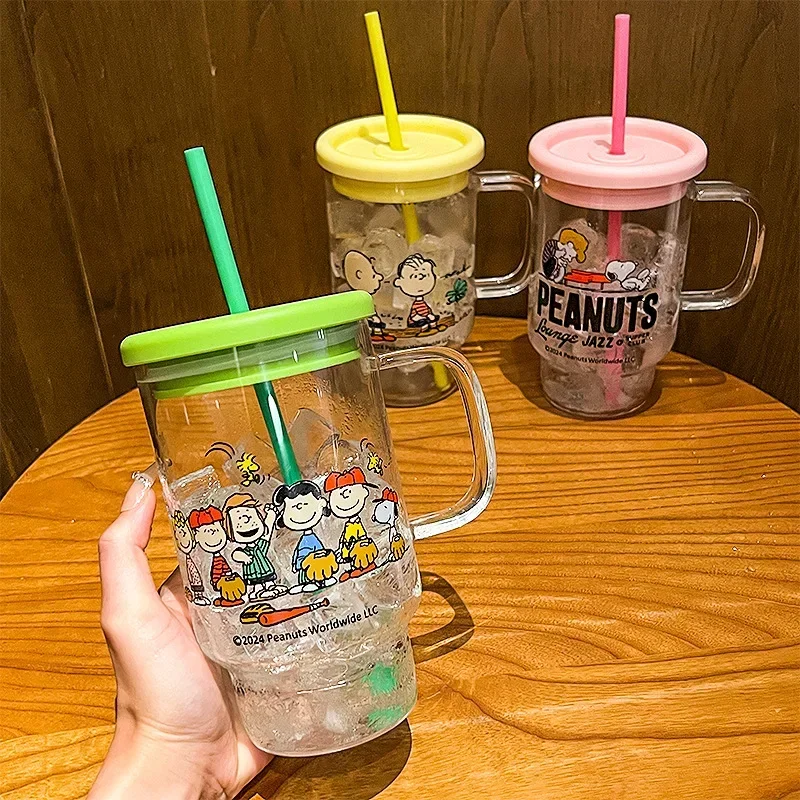 

Snoopy Water Cup 2024 New Peanut with Handle Summer Large Capacity Office Straw Ice Cup Children's Birthday Gift