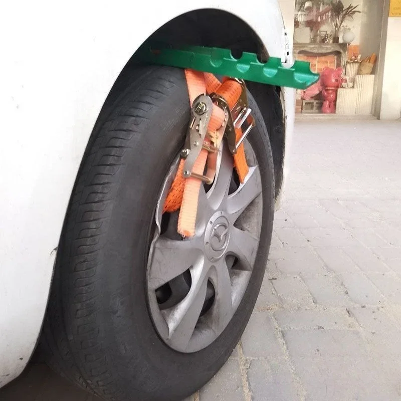 Automobile escape device, sediment pit vehicle rescue snow chain escape plate
