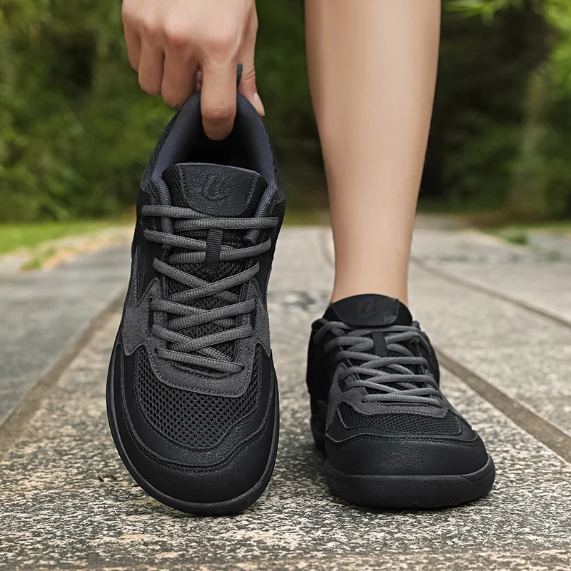 Wide-Toe Shoes, Men's Barefoot Shoes, Made of Breathable Fabric with Large Pores, Suitable for Outdoor Activities