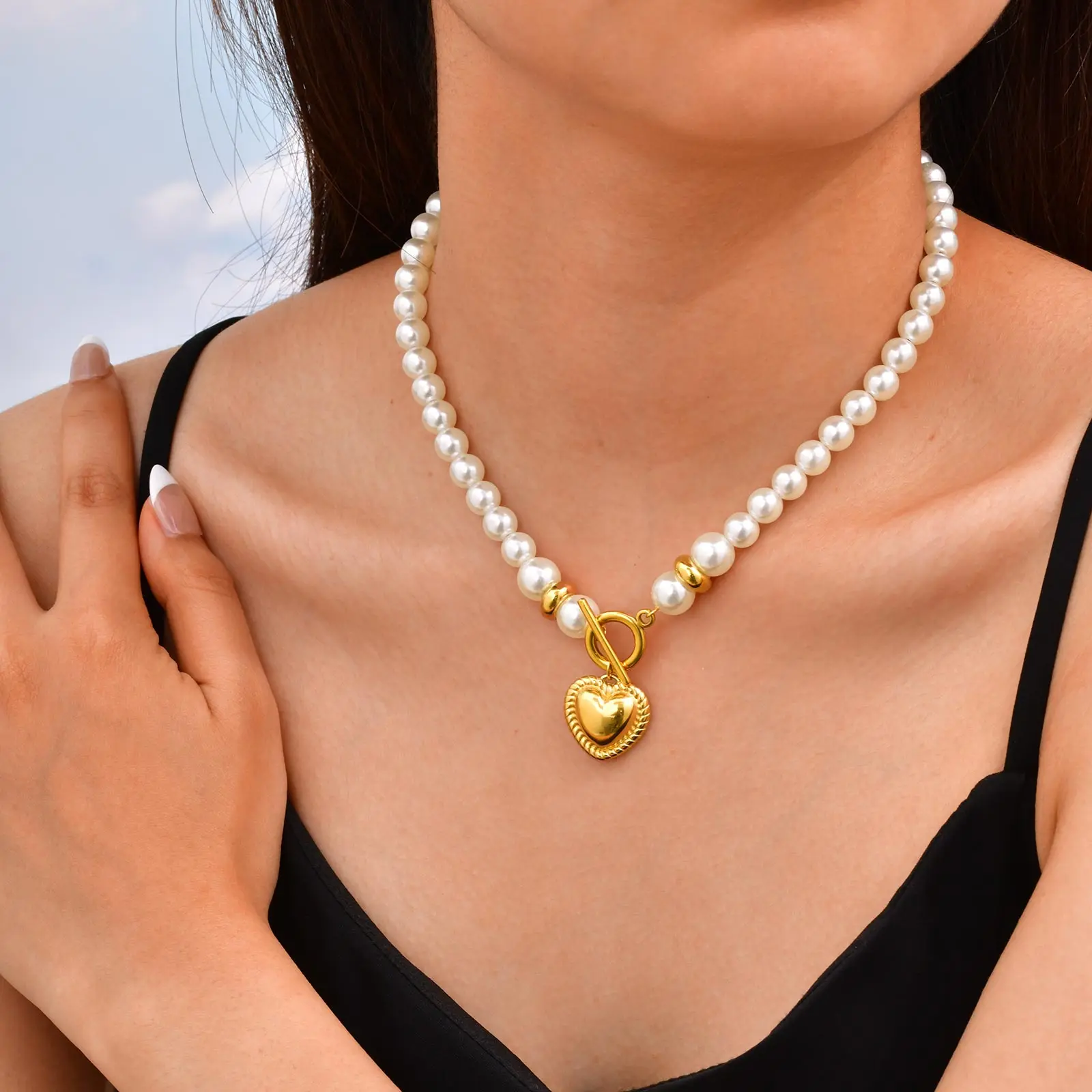 

Stainless Steel Heart-shaped Pendant for Women,Imitation Pearl Beaded Chain Necklace with OT Buckle,Gold Color Jewelry Gifts