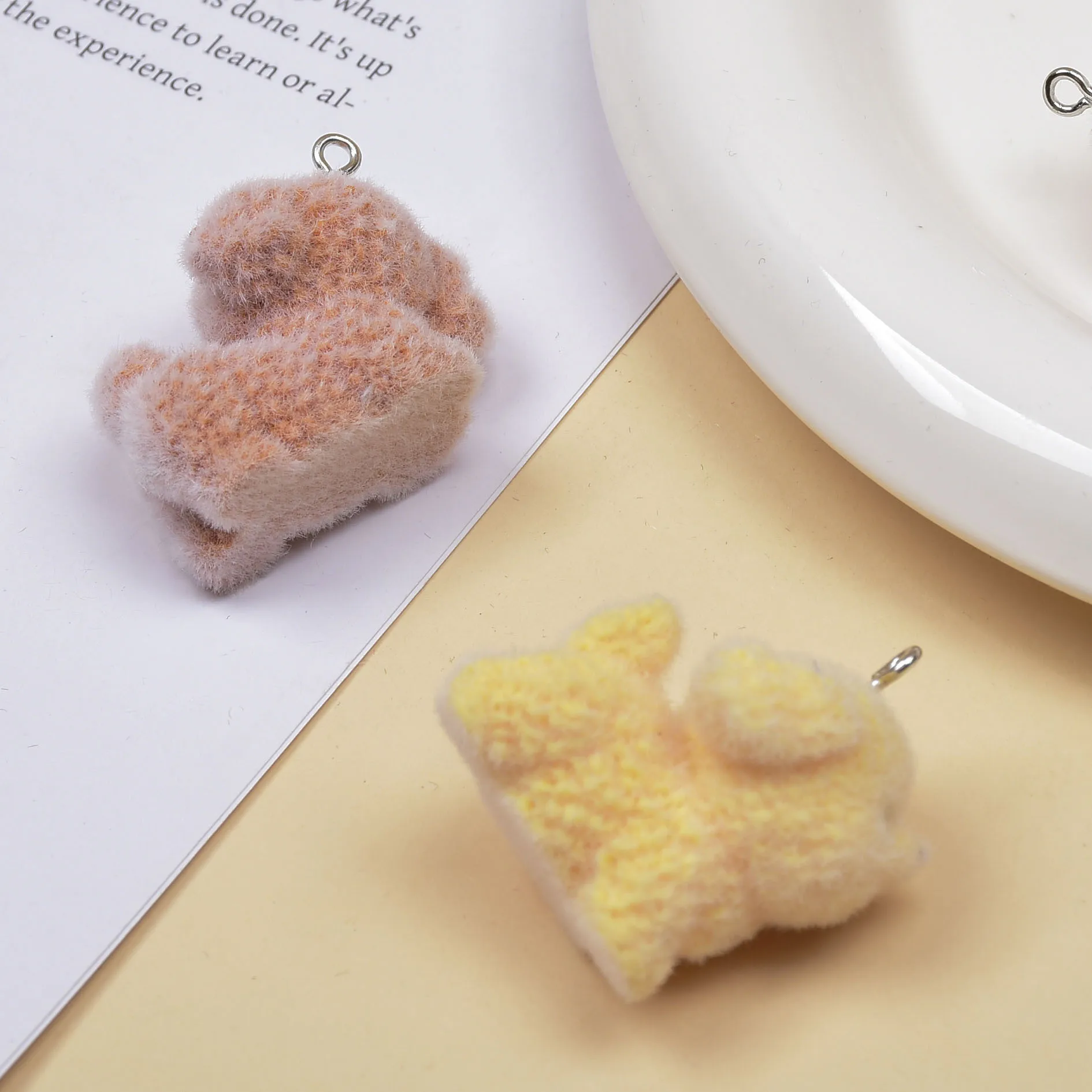 20PCS Fluffy Flocking Doll Charms Cute Cartoon Resin Dog Pendant For Mobile phone bag Keychains Diy Jewelry Make Accessories