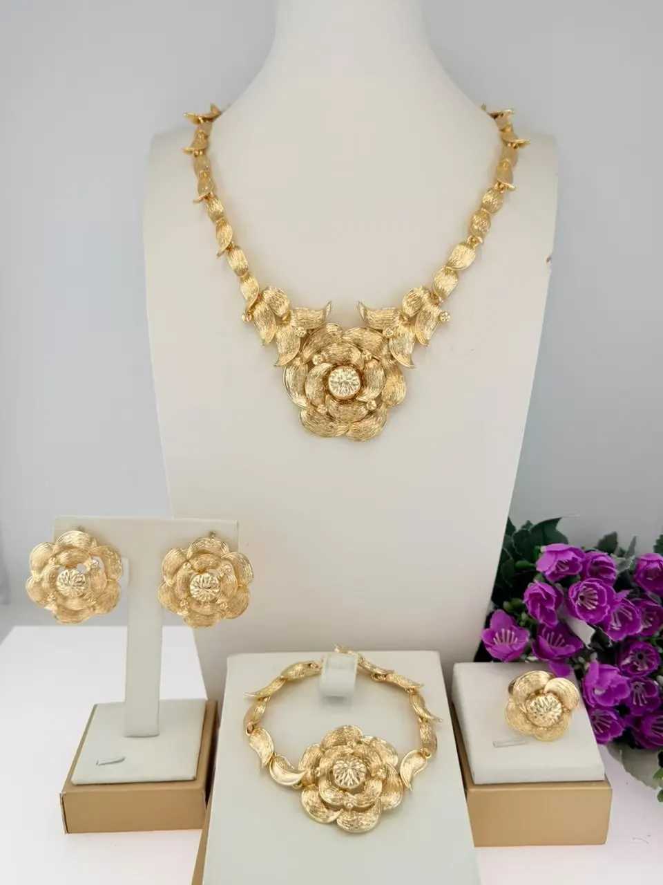 Fancy High Quality Three Tone Flower Italian Jewelry set Trendy llaveros Collar Pulseras pin Pendient tentacles Anillos 4PC Set