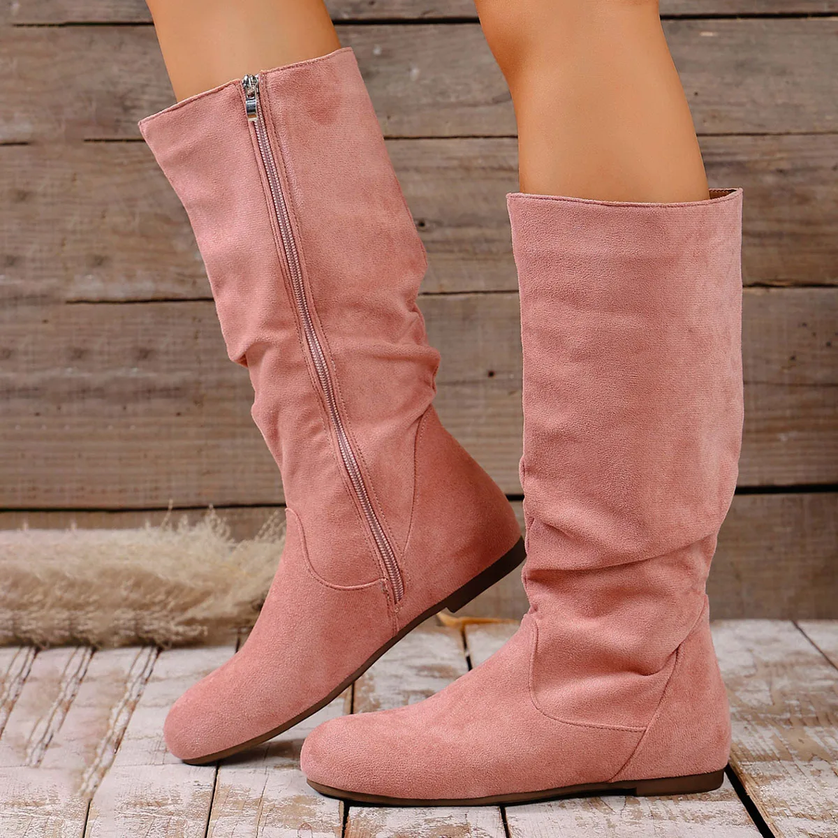2026 New Fashion Round Toe Suede Anti Slip Casual Motorcycle Boots for Winter Comfort Sexy Plus Size Knight Boots for Women
