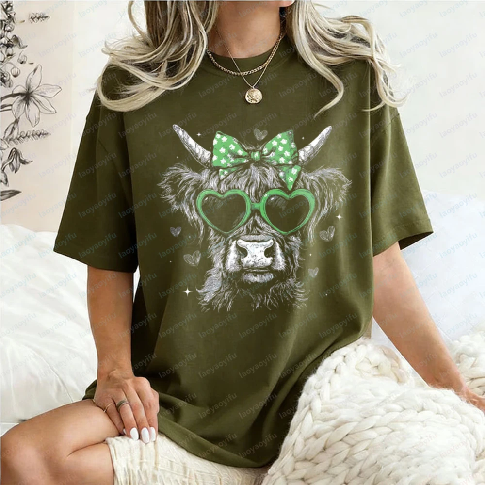 Cow with Heart Glasses and Bow Tie Design Casual Short-sleeve Tee St Patricks Day Cute Animal Print Women's Men's Cotton T-Shirt