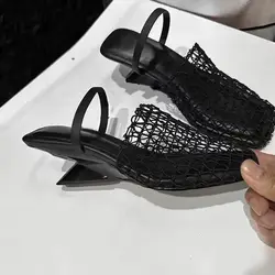 Chinelos de toe quadrado estilo estranho para mulheres, air mesh, sapatos que aumentam a altura, roupas sólidas de verão, recém-chegados, moda, 2024