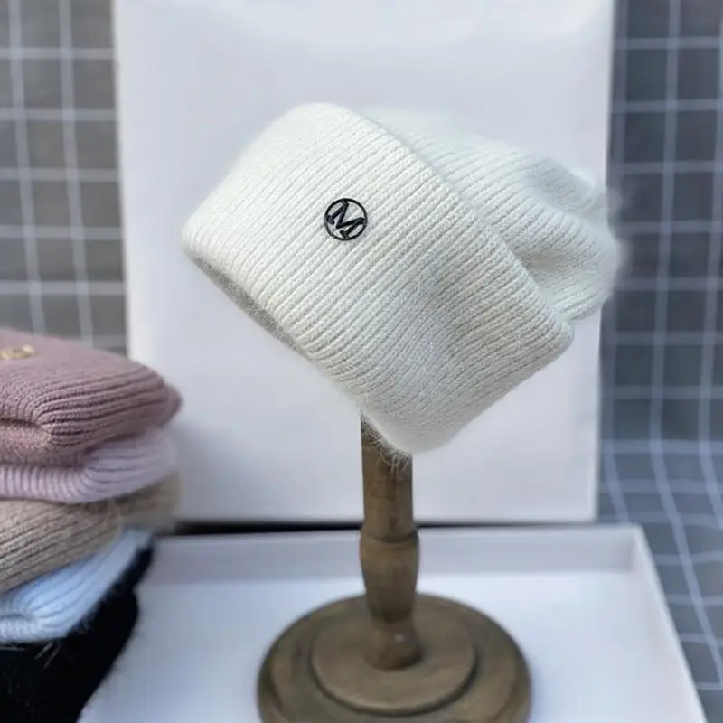 

Модная однотонная шапка-бини с надписью M. Вязаная шапка теплая унисекс для пешего туризма.