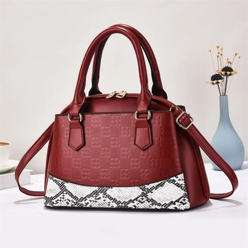 デザイナークロスボディおむつバッグ女性の高級レザートートヴィンテージミニマリスト大容量エレガント現代女性向け