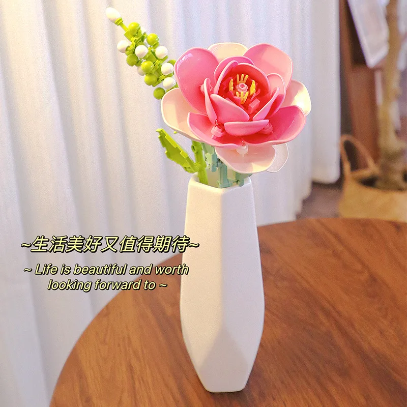 مكعبات بناء سلسلة الزهور المجمعة لعبة الحلي DIY محاكاة نموذج زهرة الزنبق الوردي لهدايا العيد للفتيات