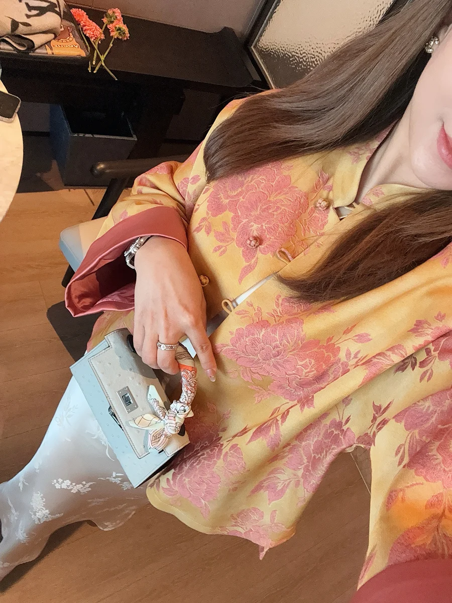 

Новая китайская свободная куртка-жакет с вышивкой и пуговицами для женщин, стройнящий топ с длинными рукавами