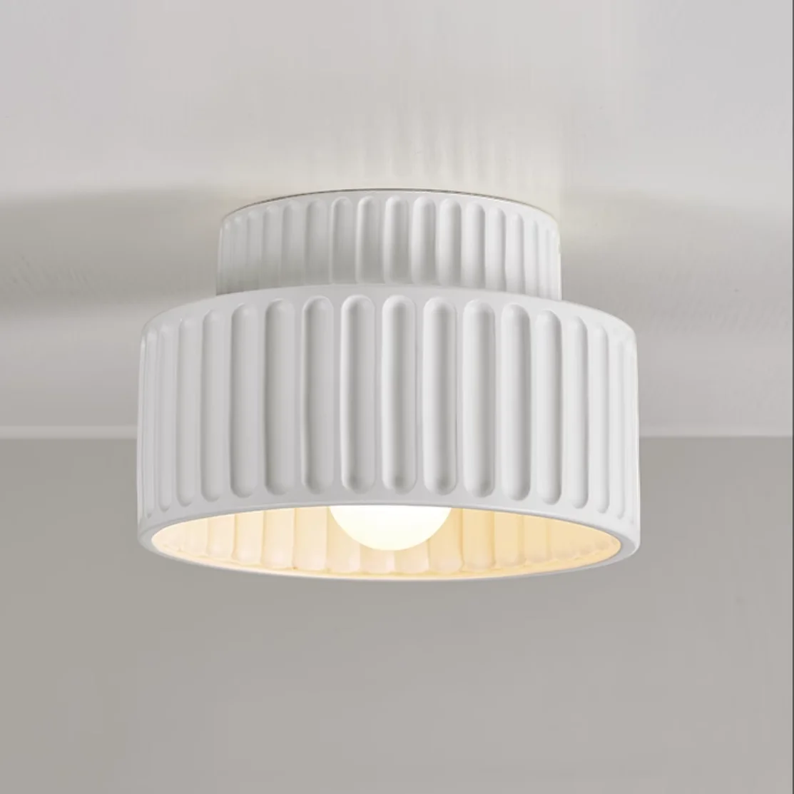 

White round double-layer resin ceiling lamp, Nordic French ceiling indoor home life wall lamp (excluding light bulb).