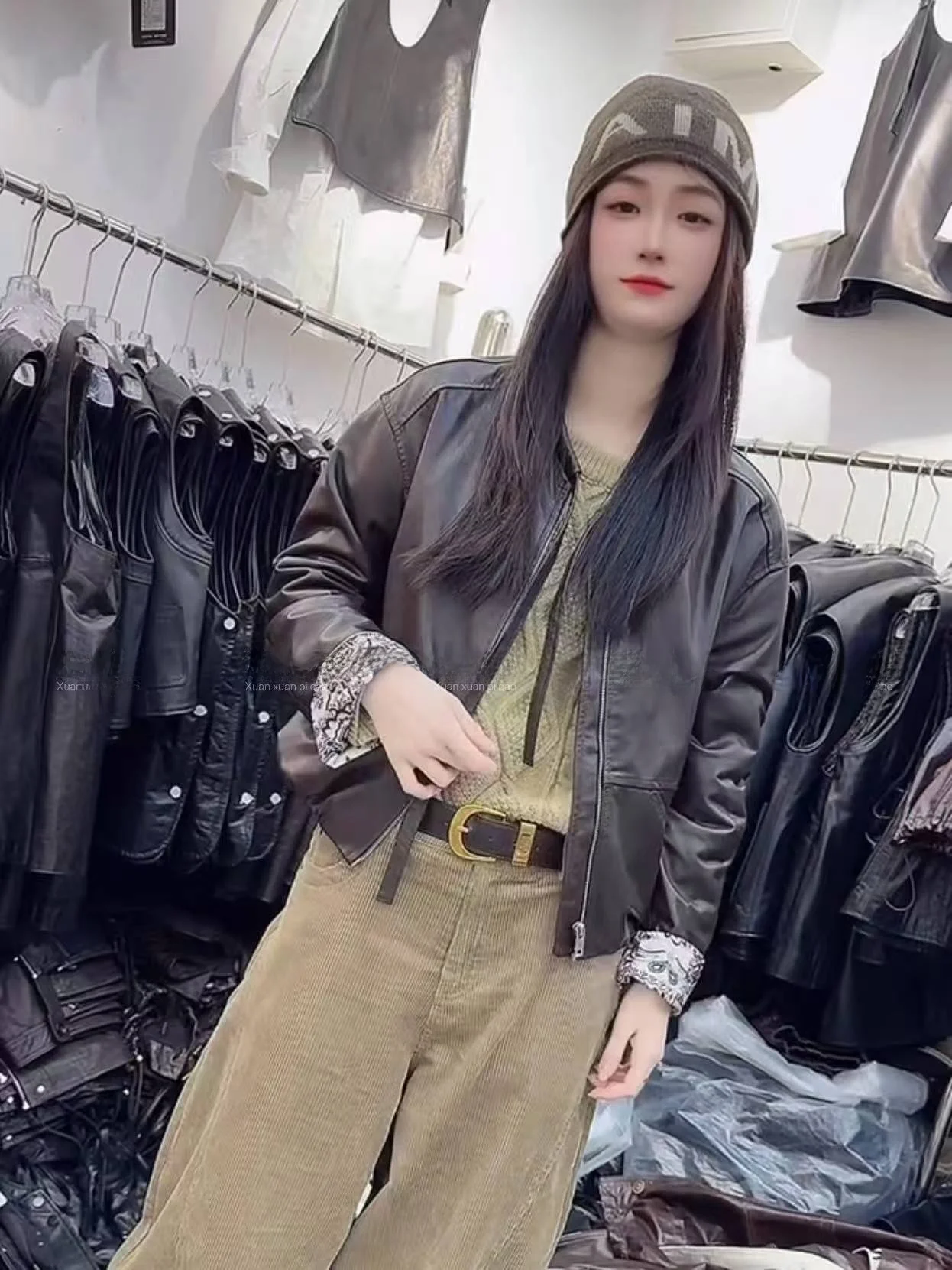 

Новая женская кожаная куртка Ning 2025 из натуральной овчины с длинными рукавами, на молнии, класса люкс, подходит для небольших размеров