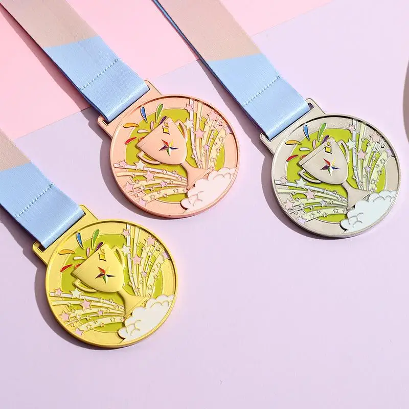 Gold Plated Award Medal With Exquisite Trophy Pattern Comfortable Lanyard For School Sports Kids Contests Award Ceremonies